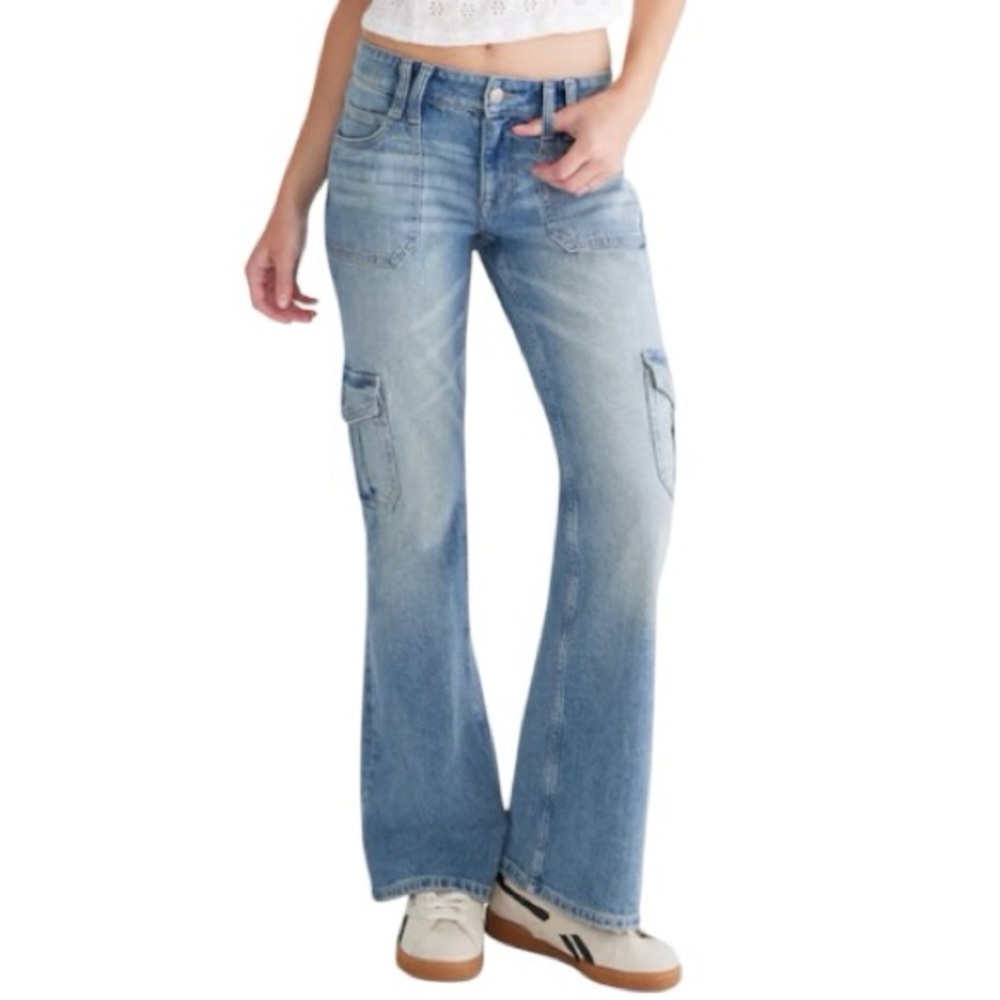 Aeropostale New Mid Rise Flare Cargo Wide Leg Patch Pocket Denim Jeans - Picture 2 of 16